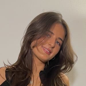 naomi lenehan profile photo