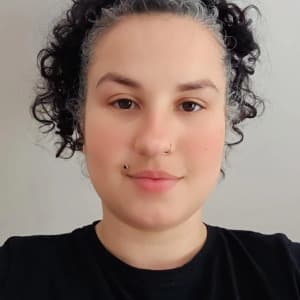 alexia bernardes profile photo