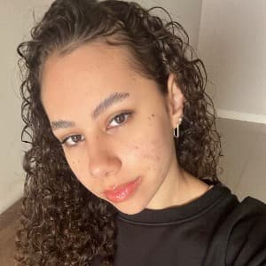 evelyn Oliveira profile photo