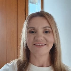 Christine H profile photo
